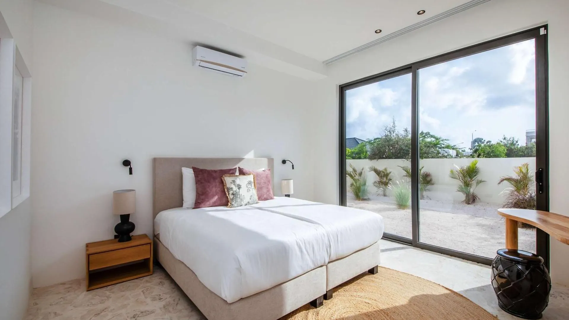 Stylish 5 Bedroom Villa With Earthy Tones Jan Thiel