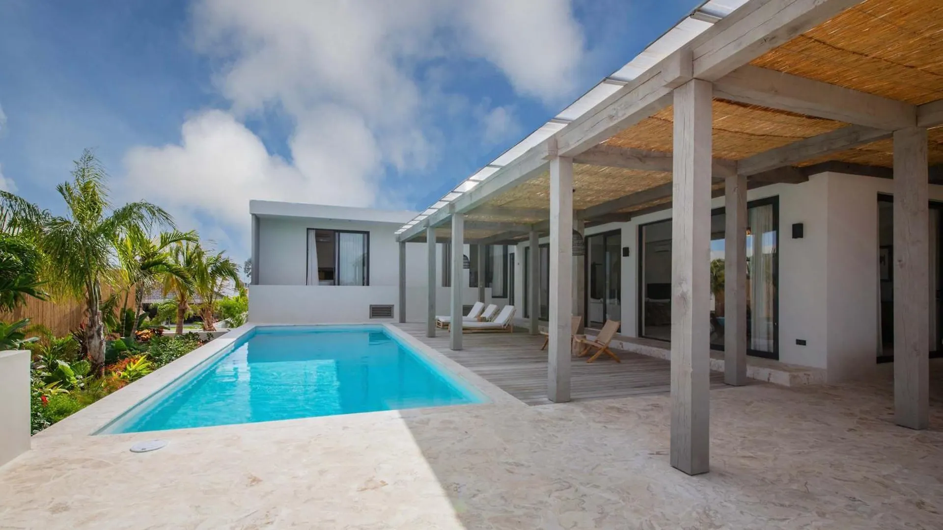 Stylish 5 Bedroom Villa With Earthy Tones Jan Thiel