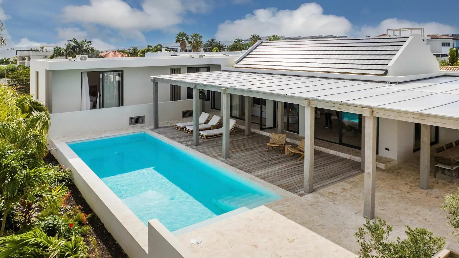 Stylish 5 Bedroom Villa With Earthy Tones Jan Thiel